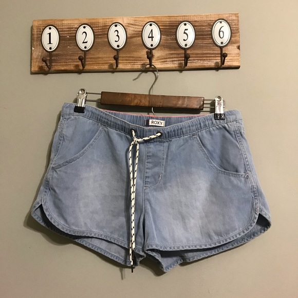 Roxy Pants - NWOT Roxy Jean shorts